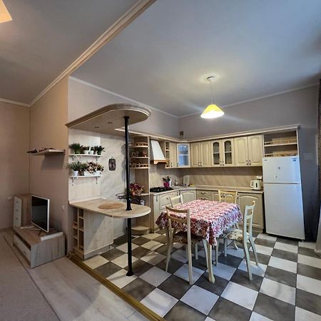 Apartment On Baseinaya Street 13 Kiev Buitenkant foto